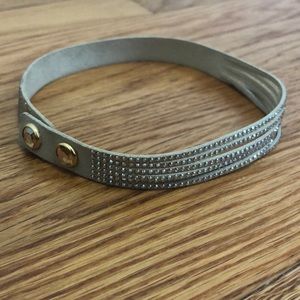 💥3 for $10💥 Vintage costume jewelry- choker